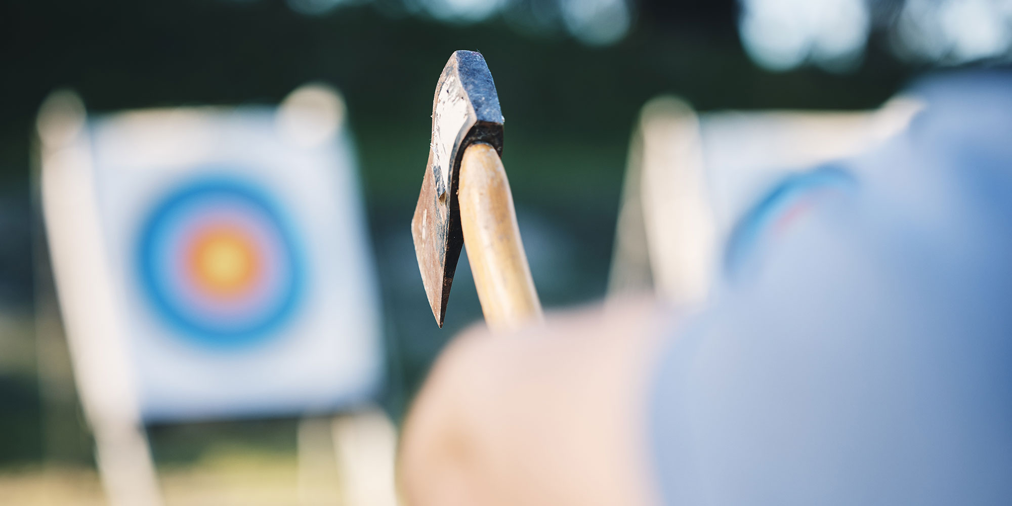 Axtwerfen für den JGA in Berlin / Axe throwing for the stag do or hen party in Berlin