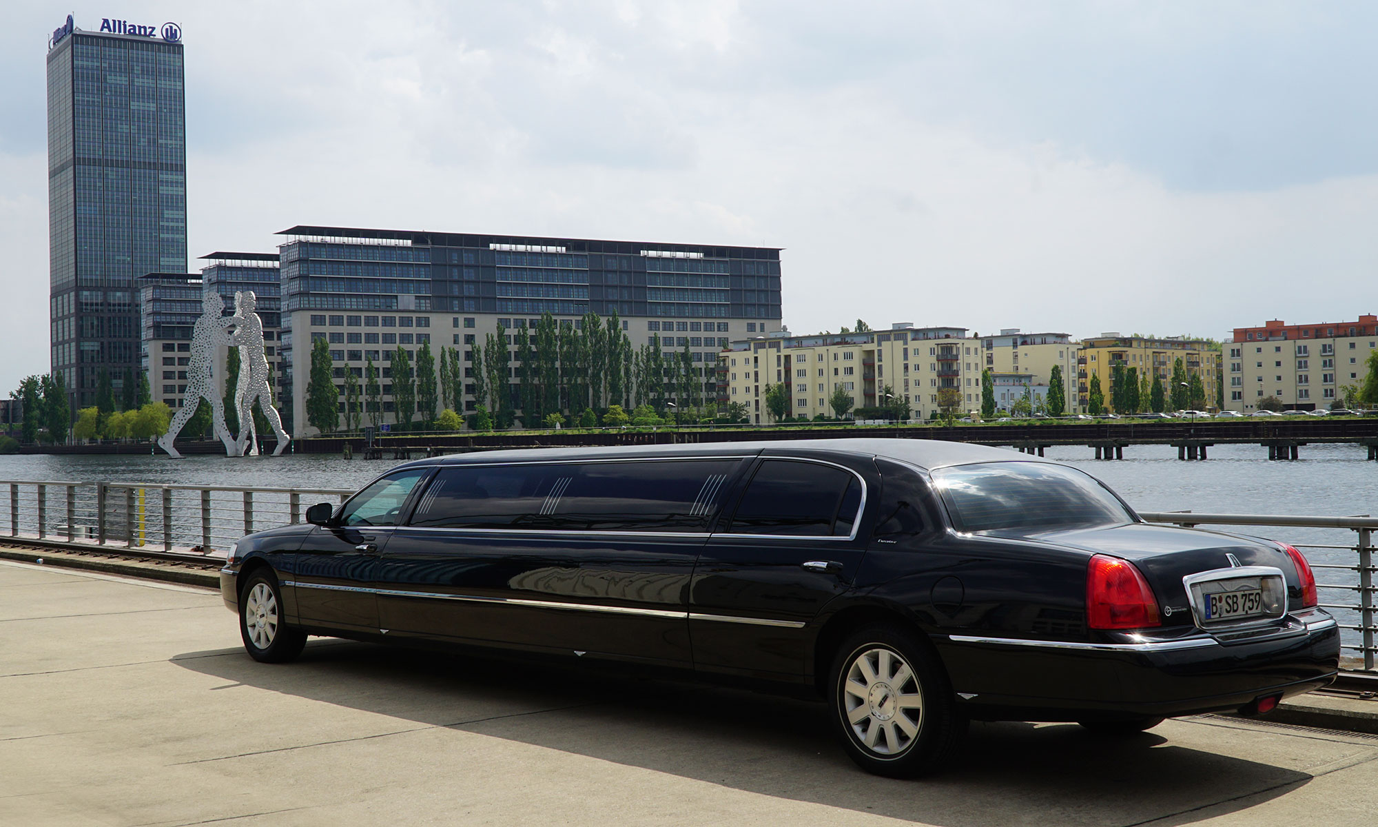 Lincoln Stretchlimo für den JGA in Berlin / Lincoln stretch limousine for the hen party or stag do in Berlin
