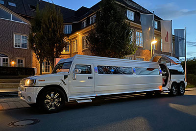 Hummer H2 Phantom stretch limousine Cologne