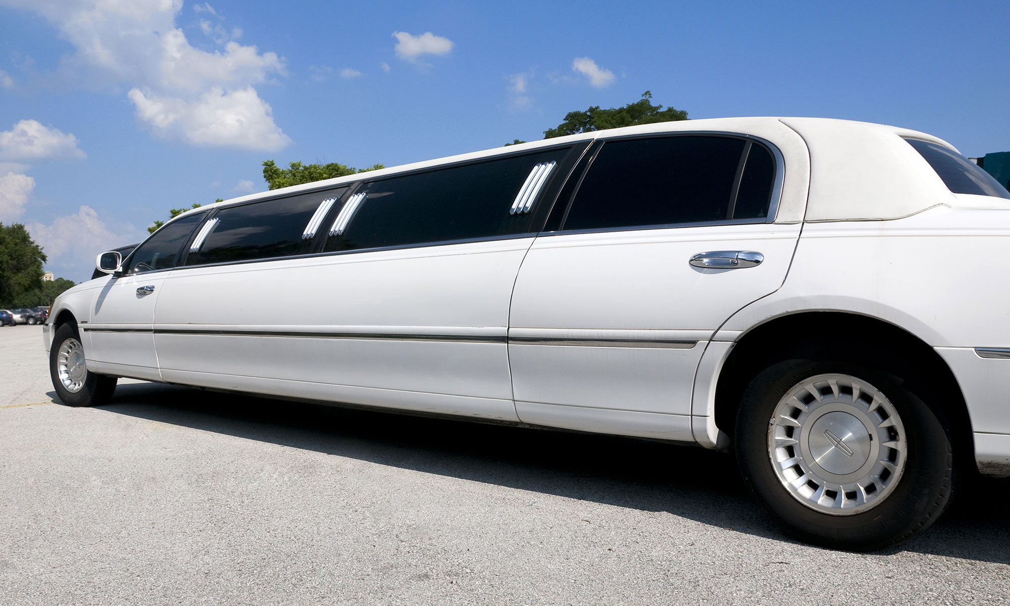 Lincoln Stretchlimo für den JGA in Köln / Lincoln stretch limousine for the hen party or stag do in Cologne