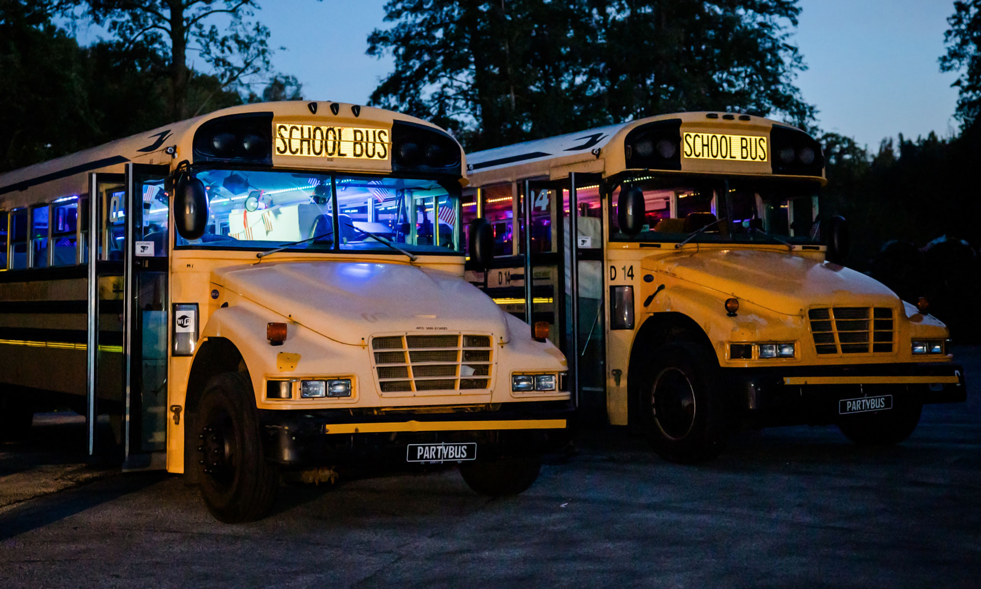 US-Schulbus für den JGA in Wien / US school bus for the hen party or stag do in Vienna