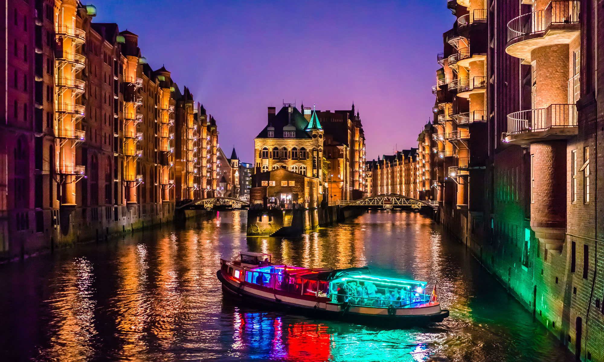 Partyboot mieten / Rent a party boat